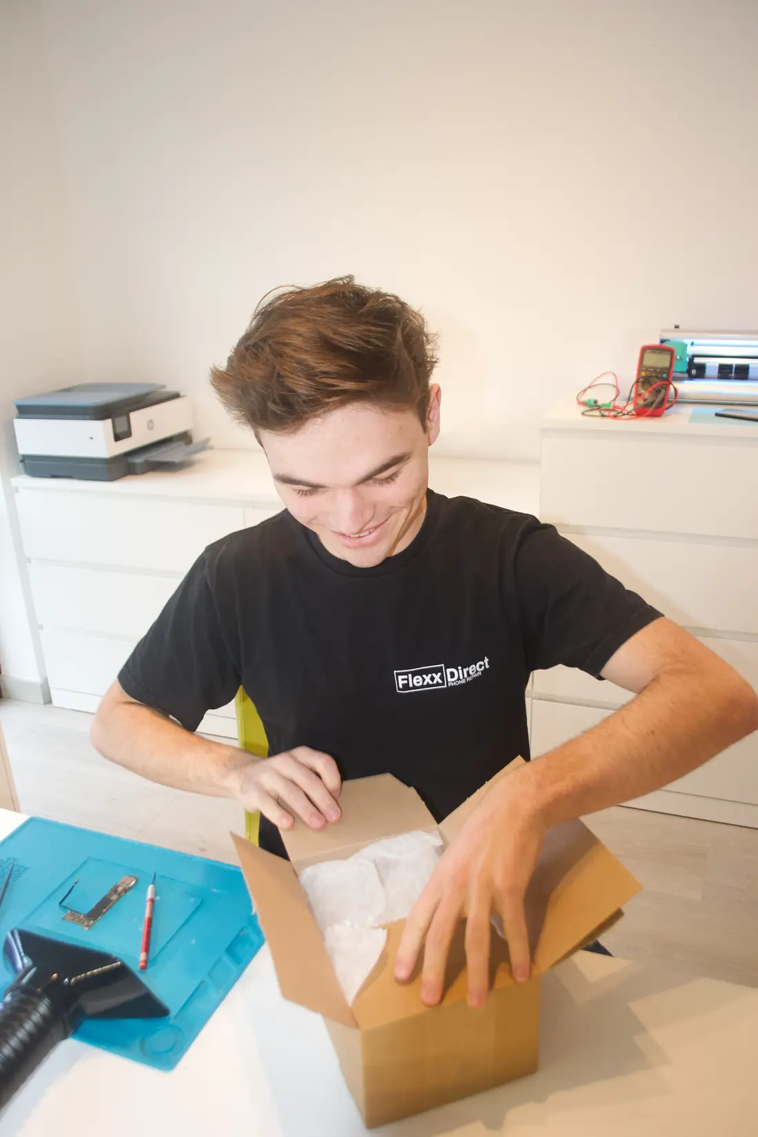 Gijs aan het werk bij FlexxDirect